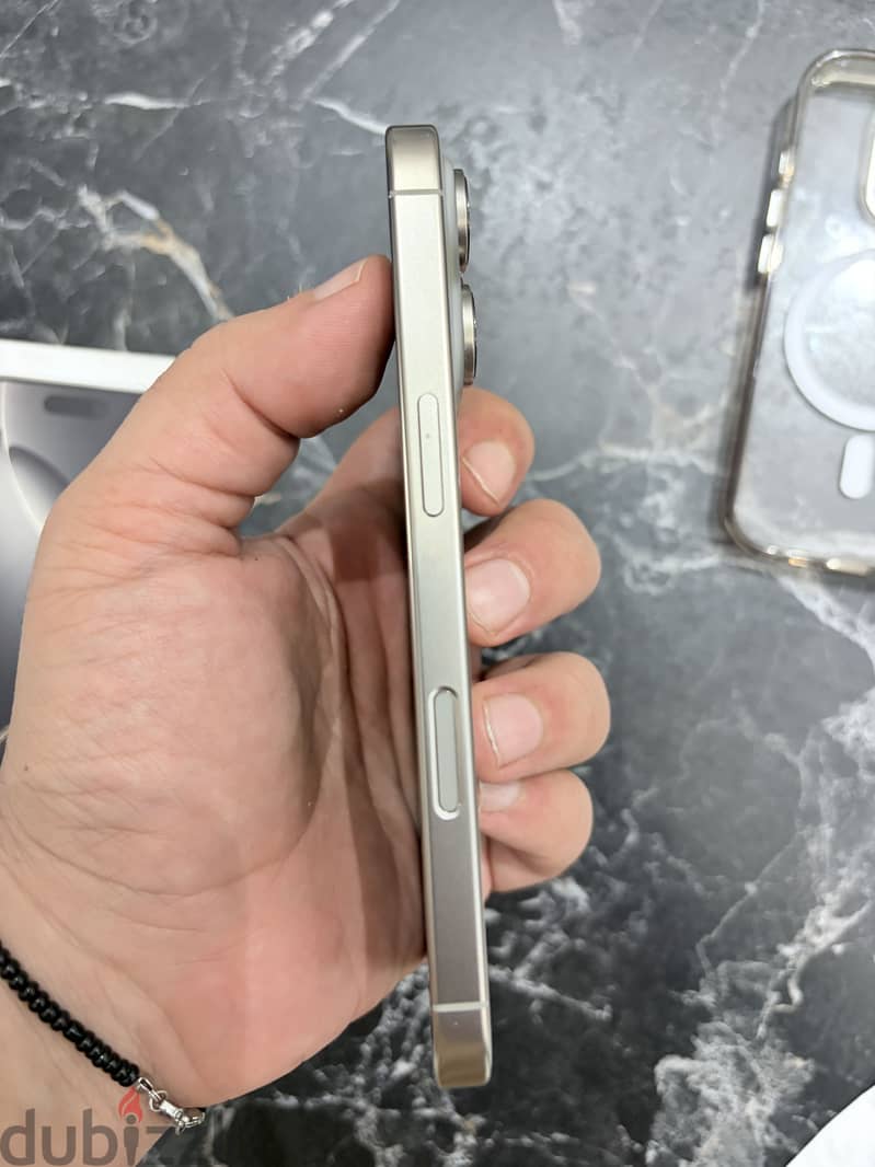 Apple - iPhone 16 Pro 2