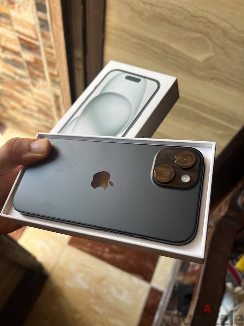 Apple - iPhone 15 2