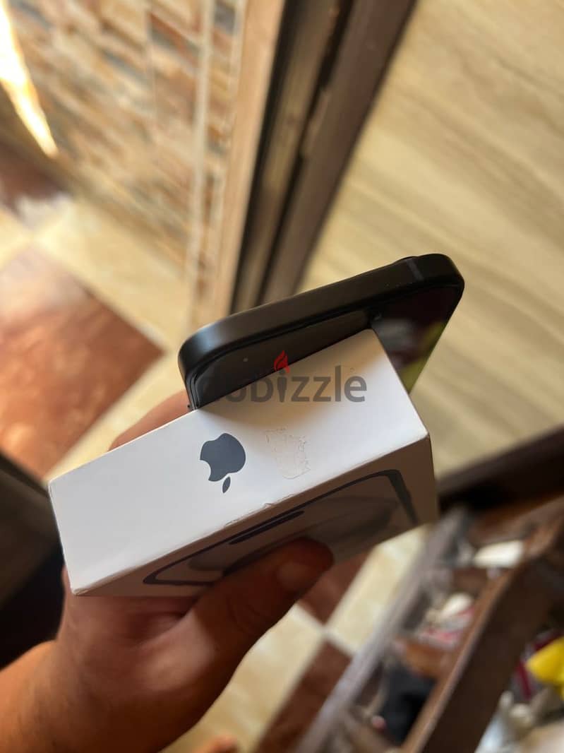 Apple - iPhone 15 5