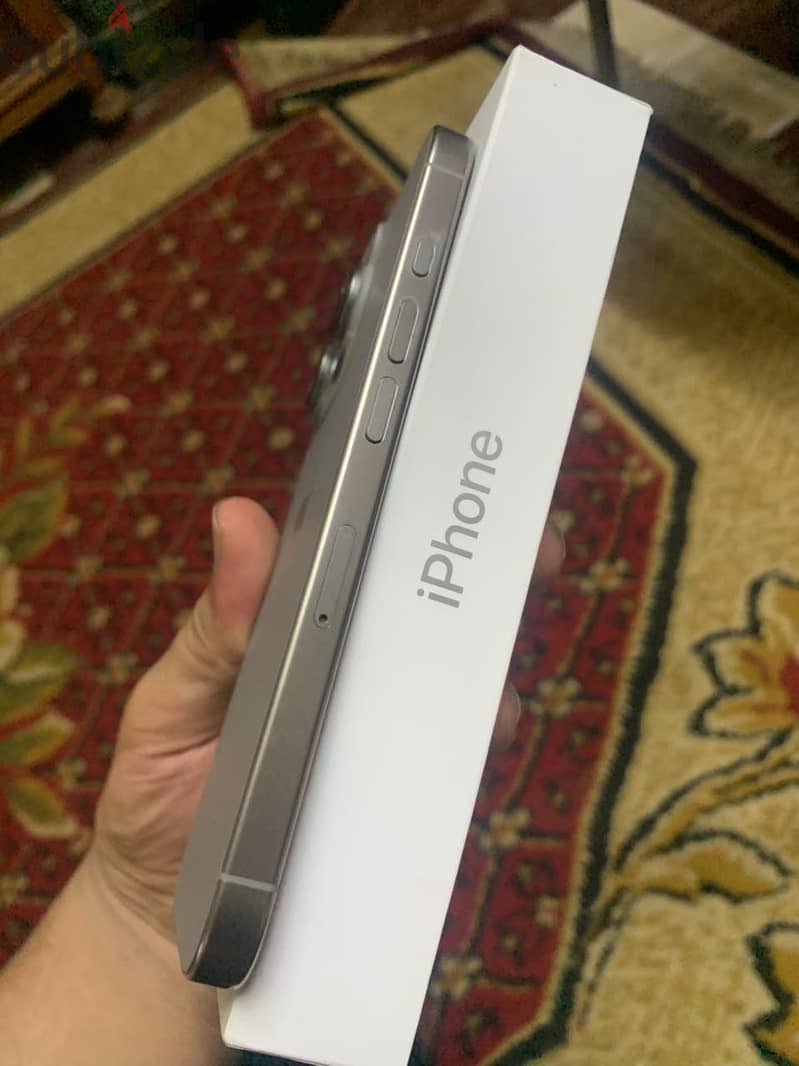 Apple - iPhone 16 Pro 5