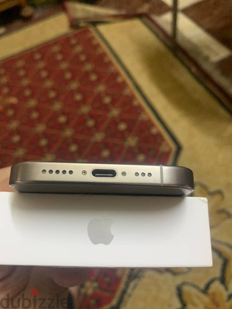 Apple - iPhone 16 Pro 6
