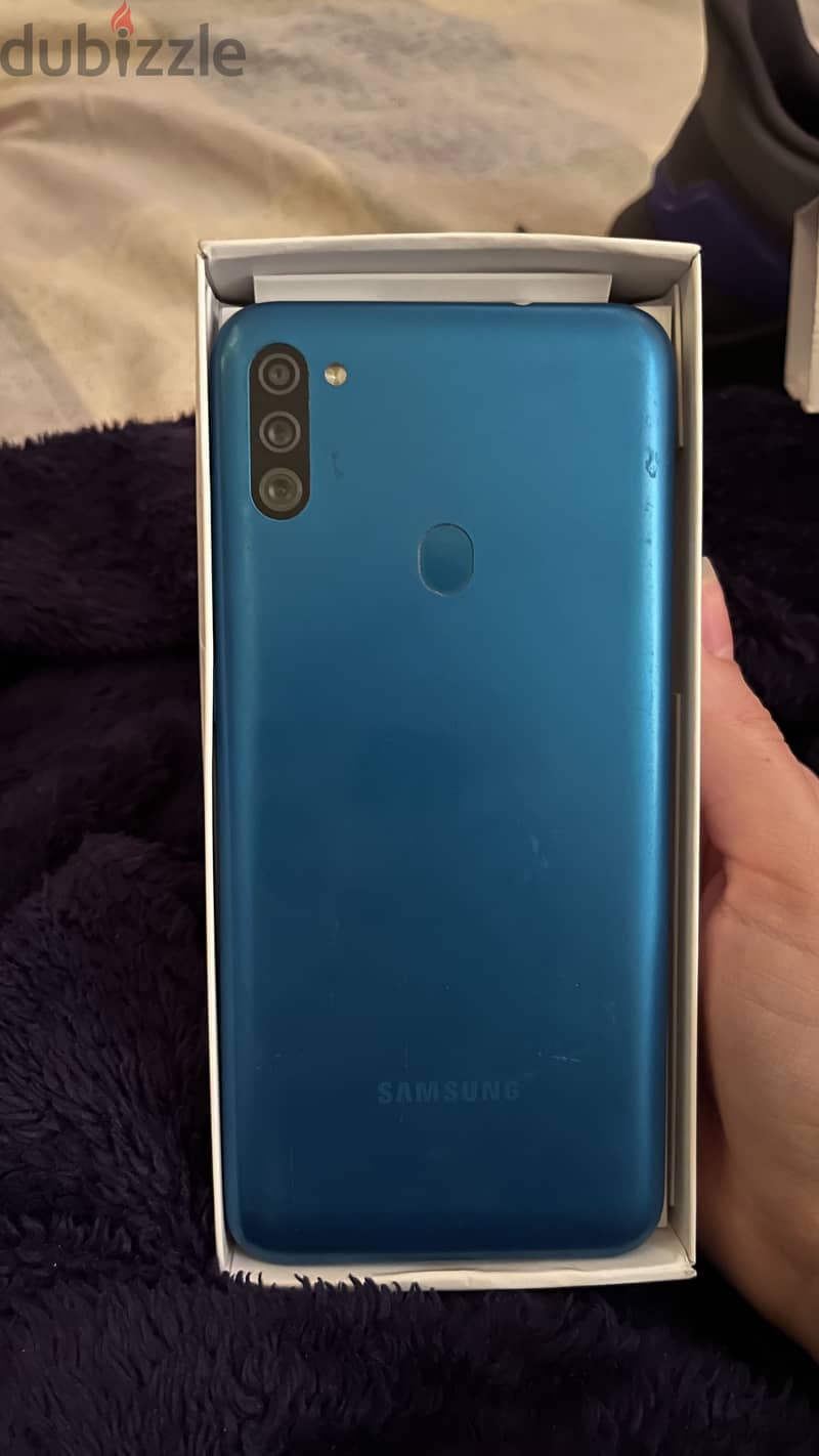 Samsung M11 1