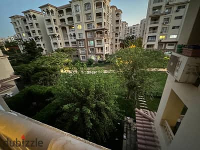 140-square-meter furnished apartment for rent in Madinaty (B1); extra super deluxe finishing, located close to amenities.