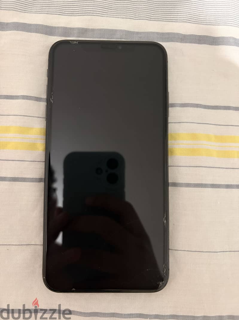 Apple - iPhone XS Max 1