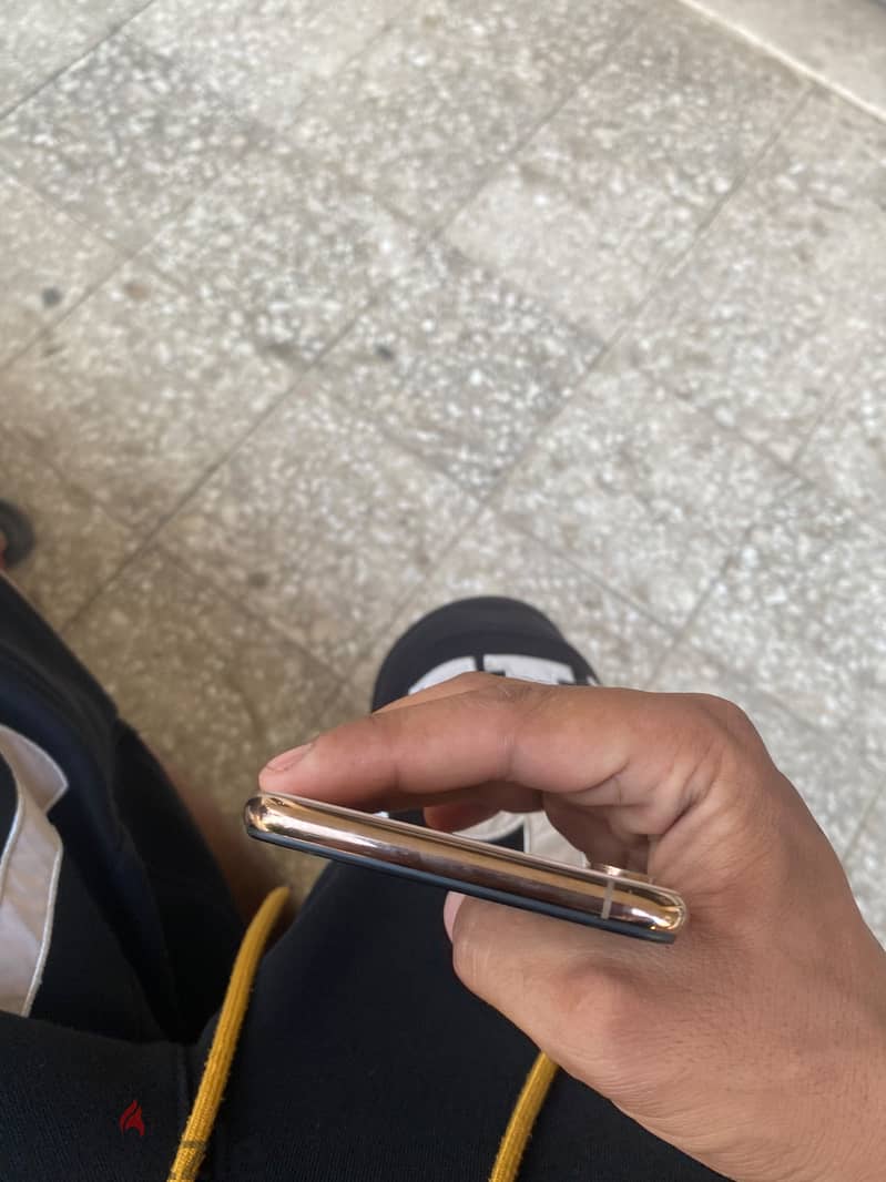 iPhone xs max 3