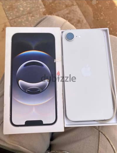 آبل - آيفون 16 اي