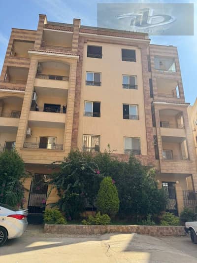  فرصة مميزة للبيع في اللوتس الشمالية بسعر قوي جدًا!   لوكيشن مميز – اللوتس الشمالية ثاني نمرة من شارع النوادي وقريب جدًا من التسعين الشمالي.  