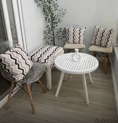 2 Eiffel chair