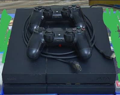 PS4 1TB with broken button + 2 controllers in need of fixing