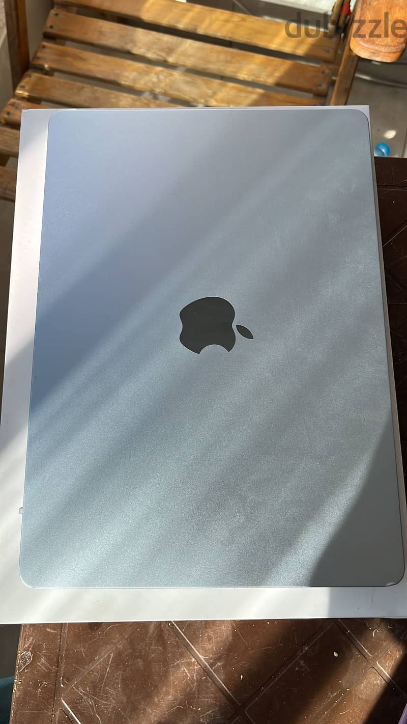 MacBook Air M4 256g 1