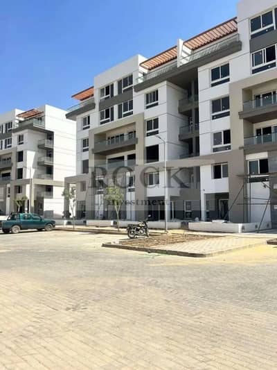 For Rent Ultra super lux finished apartment in Hyde Park Compound ready to move in. Prime location Fifth Settlement New Cairo.
