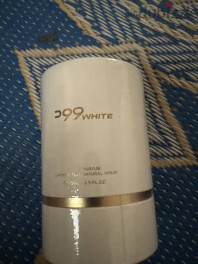 عطر وود وايت