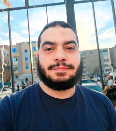 أشرف كمال