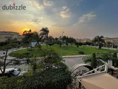 فيلا للبيع ستاندالون 890م ناصيه فيوجاردن لوكيشن مميز بالقرب من السوق الشرقي والخدمات بسعر تجاري