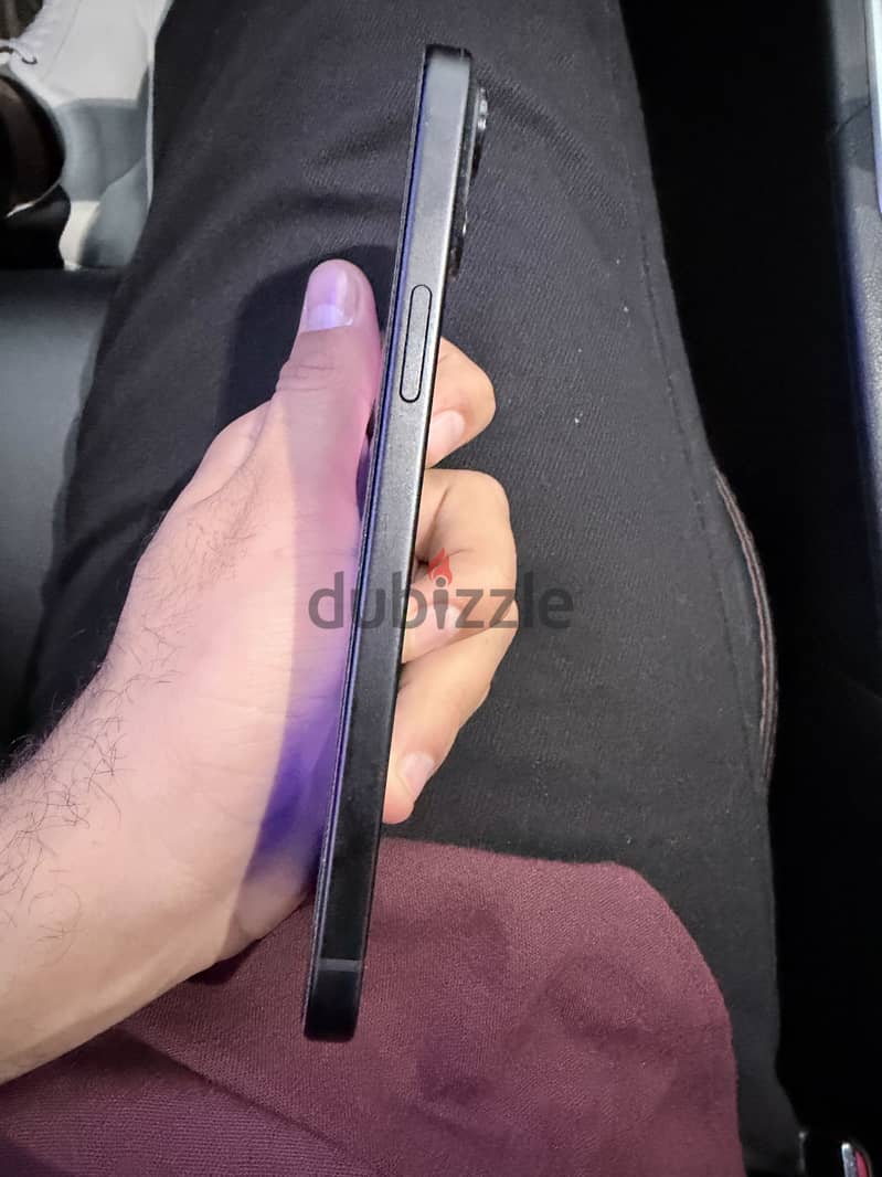 آبل - آيفون 15 بلس 14