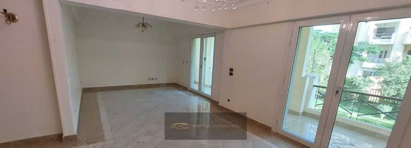 Apartment for sale, a stunning unit in the Gardens of Engineers compound, excellent finishing, ultra-super luxury, area 129 meters, first floor, close to all main corridors, services, and Arkan Mall