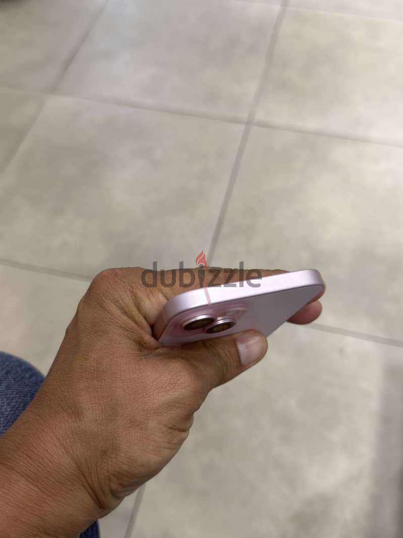 آبل - آيفون 15 7