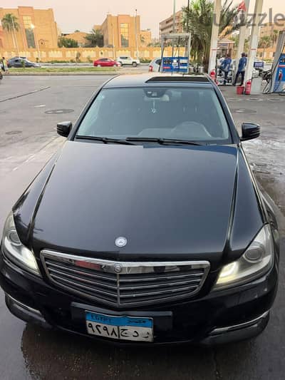Mercedes-Benz C200 2012