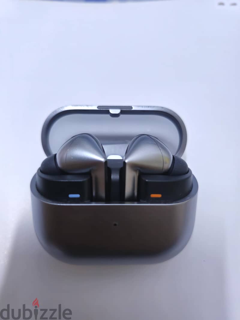Samsung Galaxy buds 3pro 1