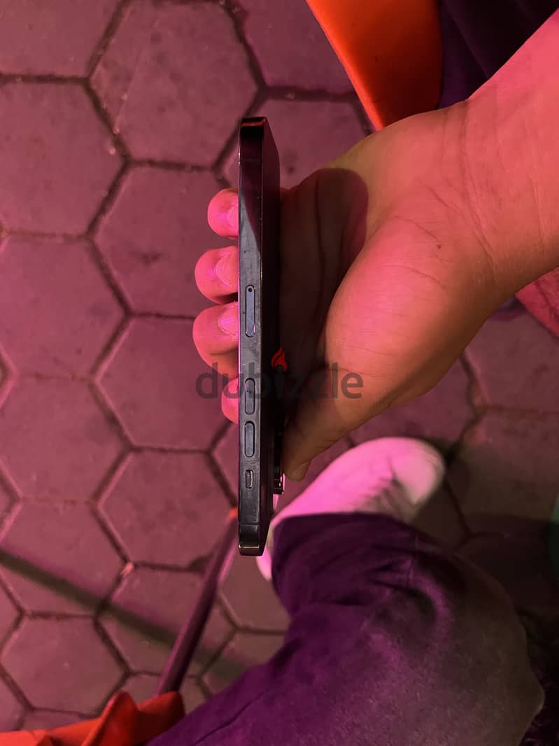 آبل - آيفون 14 برو 1