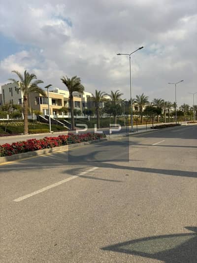 اقل سعر فيلا توين هاوس جاهزه للسكن لوكيشن مميز اوبن فيو للبيع في كمبوند بالم هيلز نيو كايرو