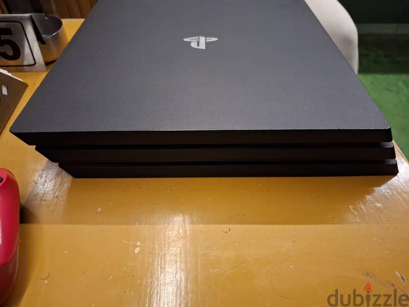 PlayStation 4 pro 1t 4