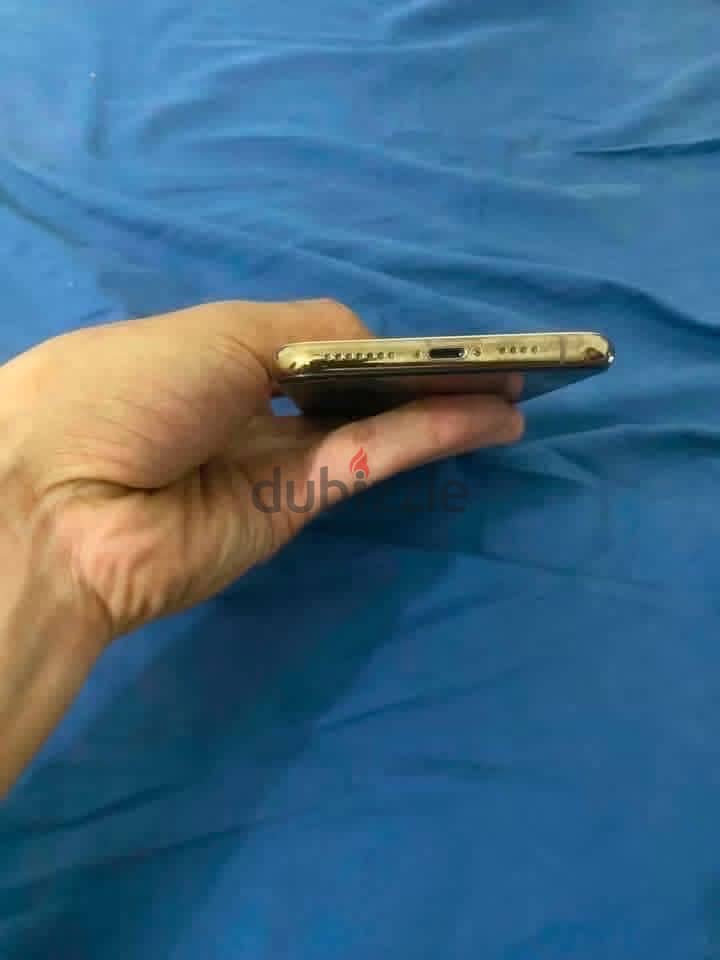 Apple - iPhone 11 Pro Max 3