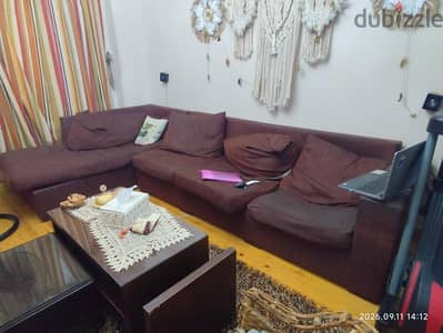 طقم ليفينج حرف L و كرسى فوتيه يحتاج لتنجيد