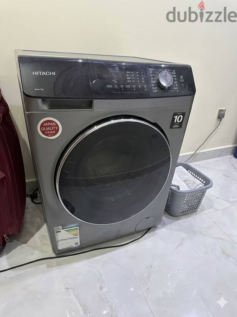 HITACHI 1