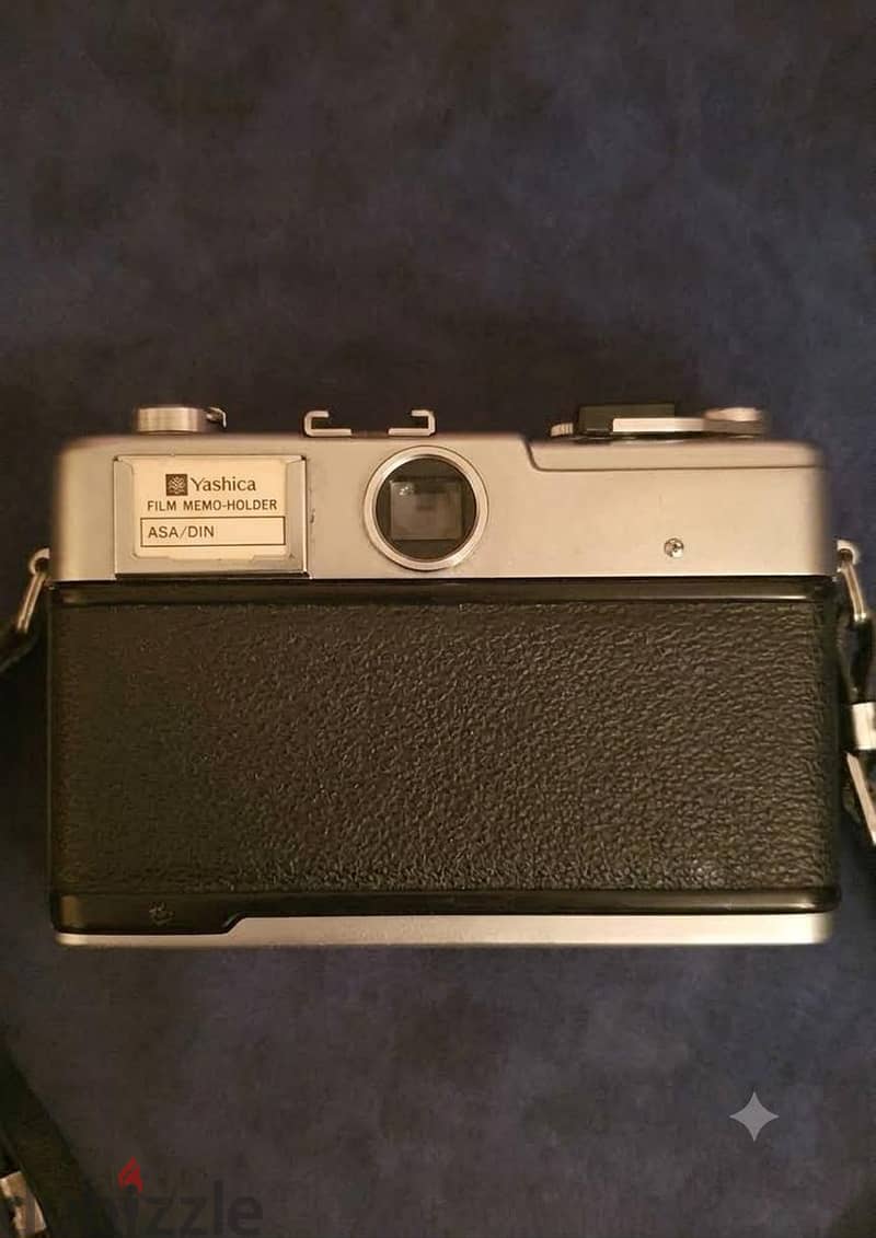 Yashica Camira 1