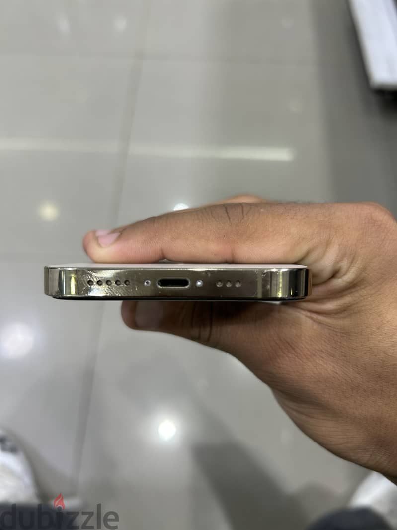 آبل - آيفون 13 برو 3