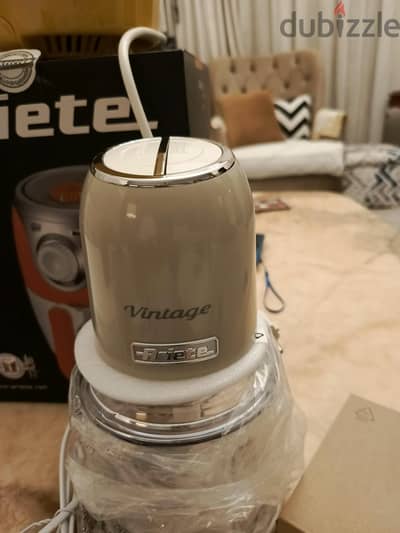 areite chopper 400 watt Italy brand 600 ml جديدة بالضمان سنة والكرتونة