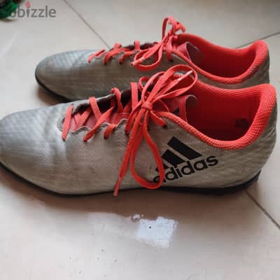 Adidas x silver كوتشي