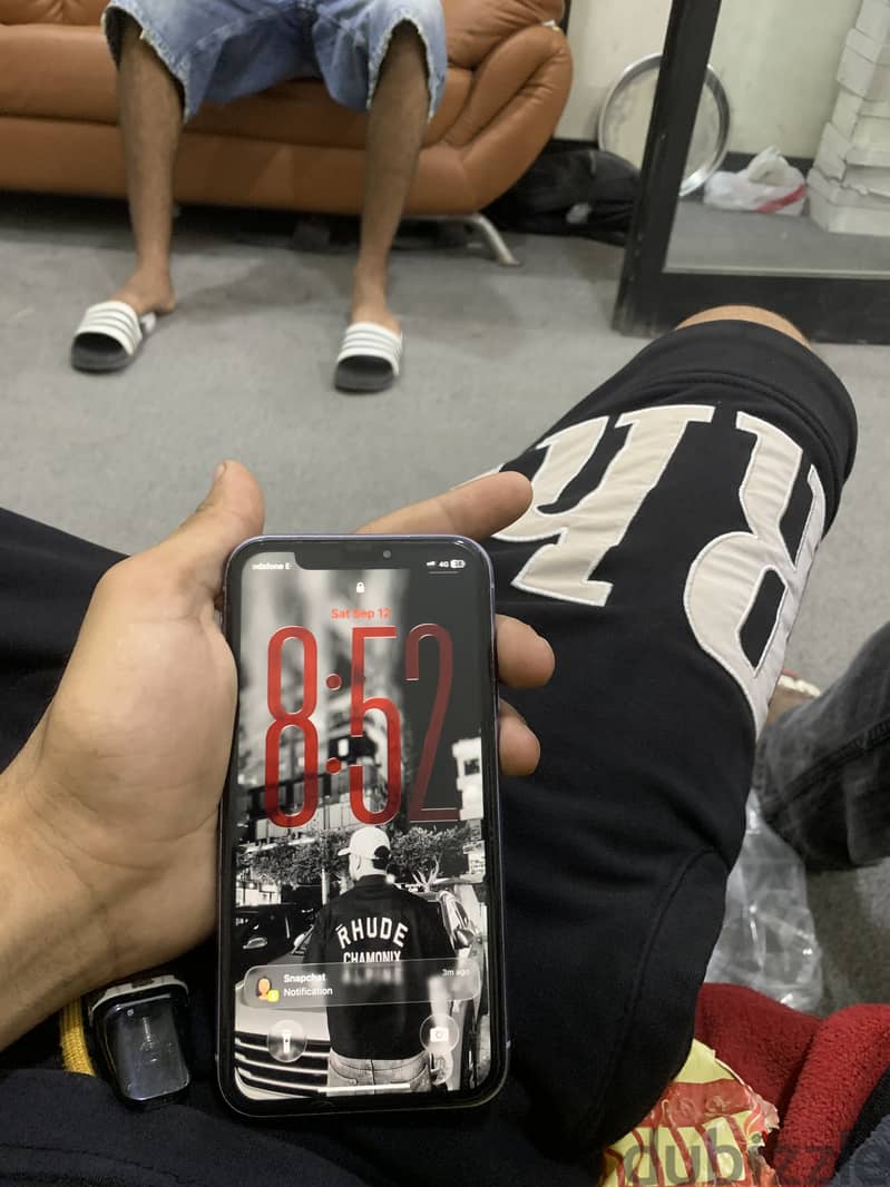 Apple - iPhone 11 4