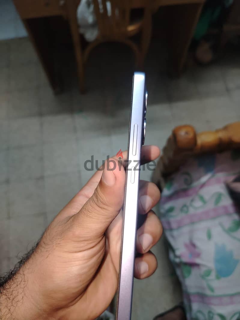 OPPO Reno13 F 4