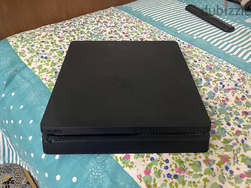 PS4 slim 3