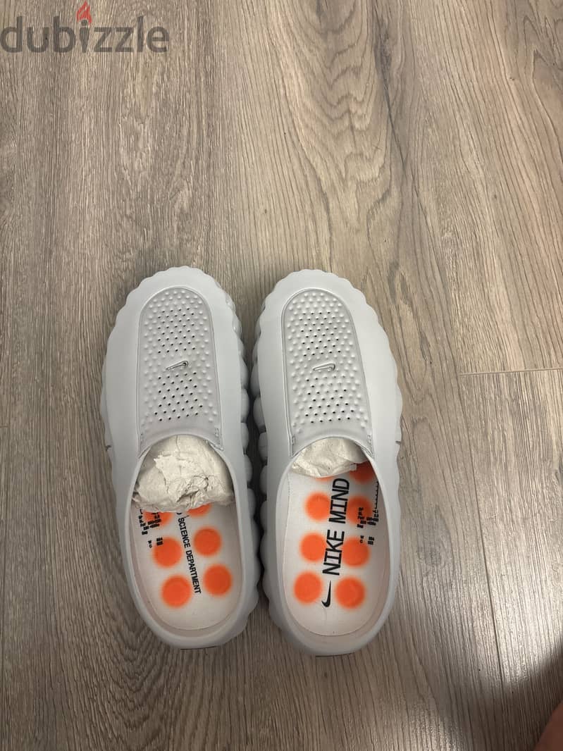 Nike mind light smoke 1