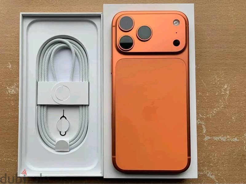 Apple - iPhone 17 Pro Max 4