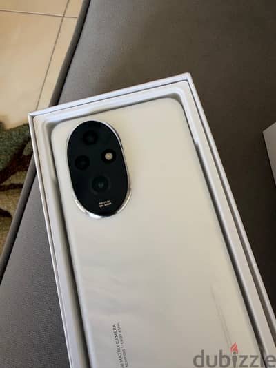 Honor 200