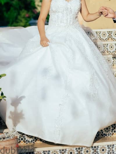 فستان زفاف فخم جداً 2 look  - أول لبسة بحالة الجديد تماماً - المحلة