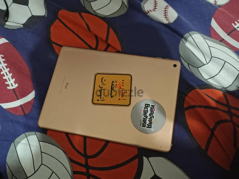 iPad 6th generation (rose gold) 1