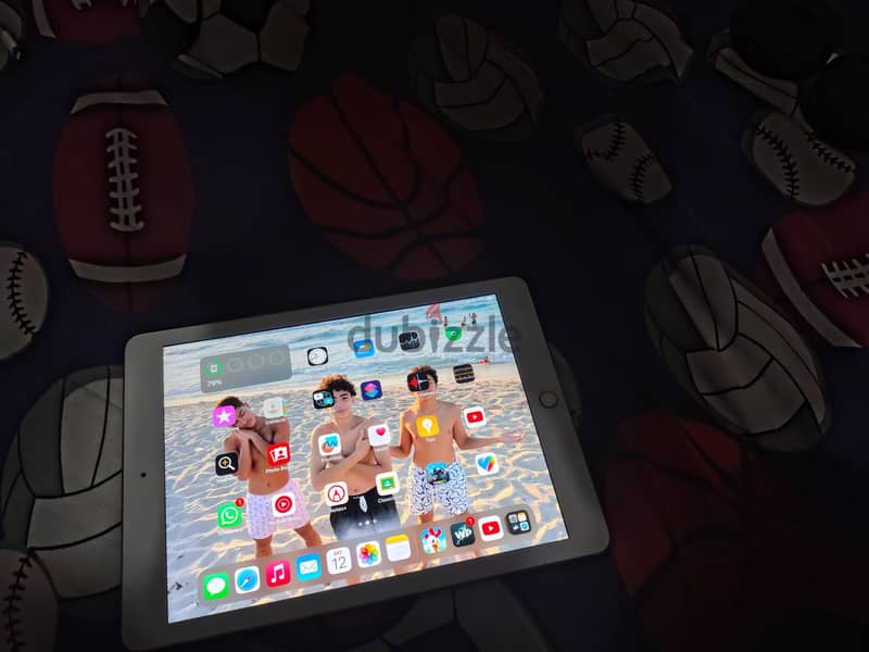 iPad 6th generation (rose gold) 2