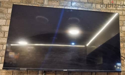 شاشة ليفون 50 بوصة سمارت 4K كسر زيرو والحامل استعمال 4شهور وبها ضمان