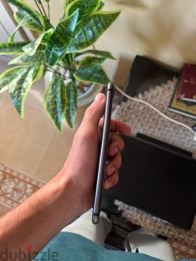 Apple - iPhone 8 Plus 1
