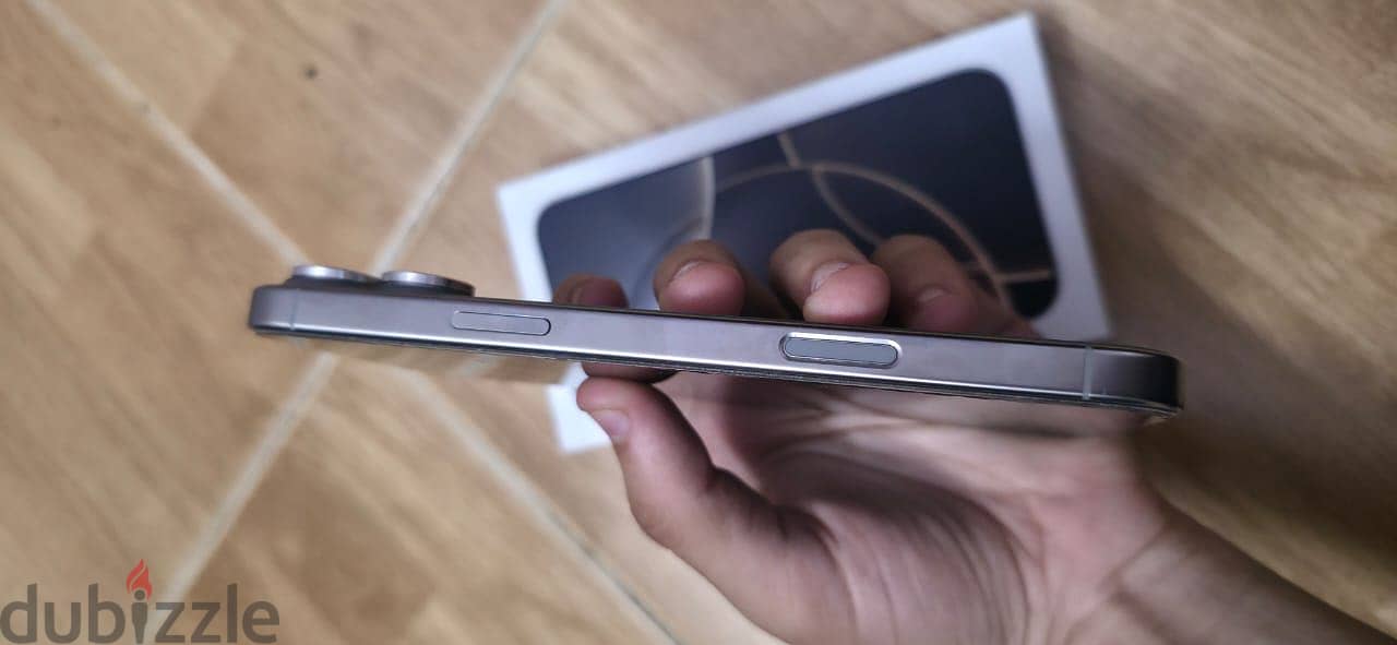 Apple - iPhone 16 Pro Max 2
