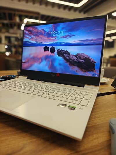 HP Victus 16 | Ryzen 5 6600H | RTX 3050 | 24GB DDR5 | 1TB Storage