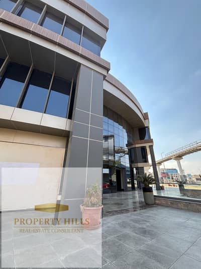 Immediate pickup office opposite the monorail, with easy access and installment payment options over the longest comfortable period.