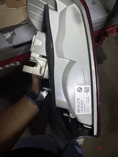 فانوس اصلي e90 من التوكيل