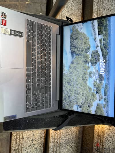 Lenovo Ryzen3