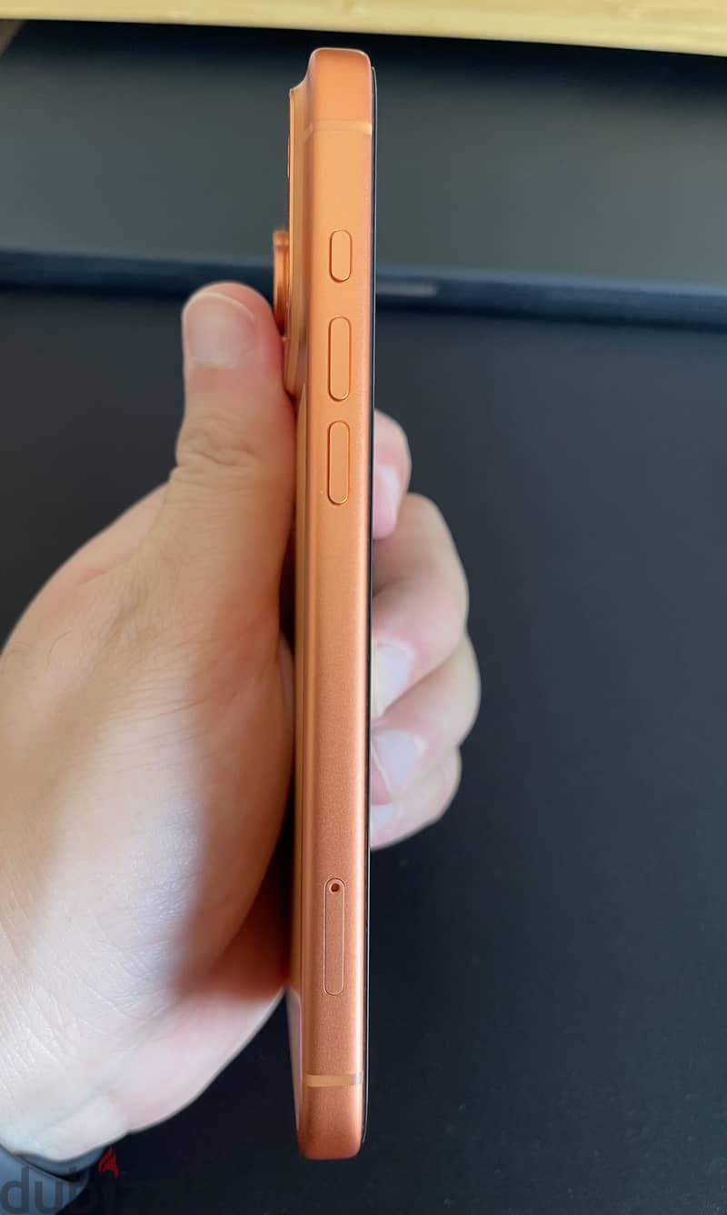 Apple - iPhone 17 Pro Max 3